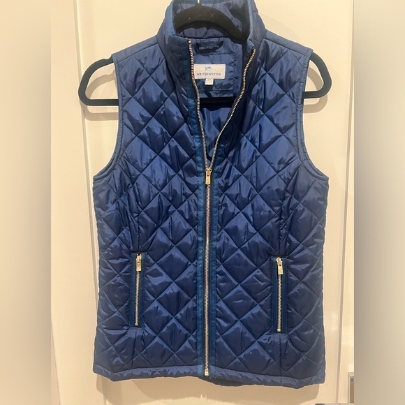 New without tags Southern Tide
Quilted Vest - Blue Night size X-small - Picture 5 of 12